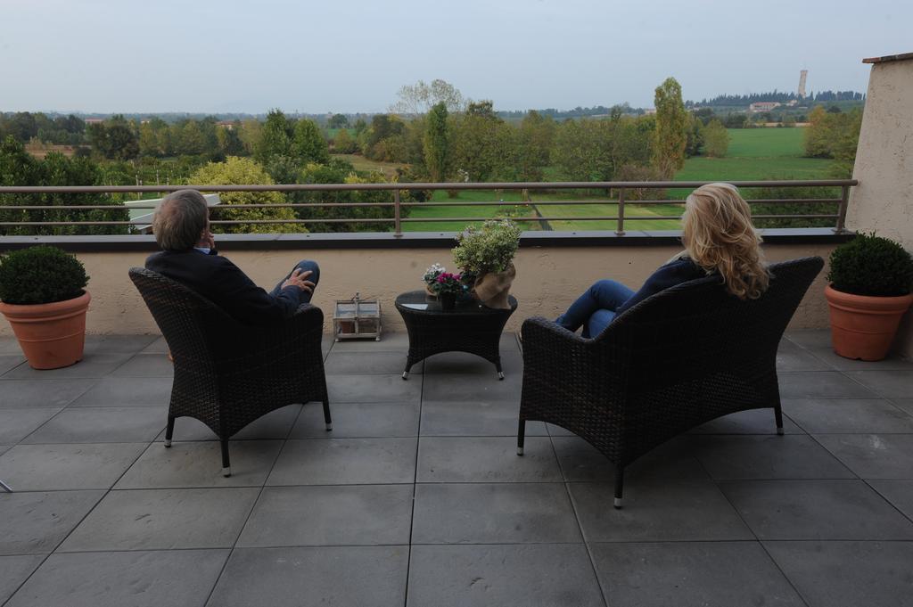 Monte Maino Bed & Breakfast Дезенцано-дель-Гарда Экстерьер фото